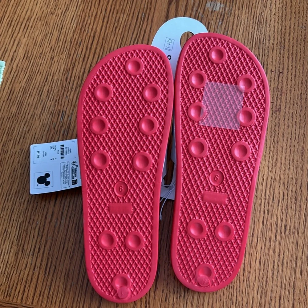 Disney Classics  by Primark - Red USA Slide Sandals Open Toe
Brand New - Unisex - Picture 4 of 4